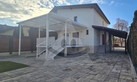 Prenájom luxusného rodinného domu v centre Rajeckých Teplíc /650 m2/ - Fotografia 3