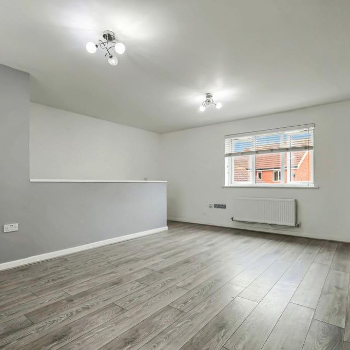 2 bedroom coach house to rent - Photo 1