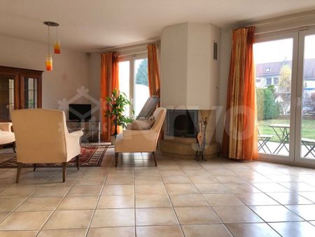 House - Photo 2
