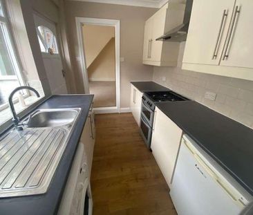 Balmoral Terrace, South Bank, YO23 - Photo 2