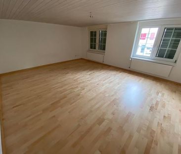 Grosse 4.5-Zimmer-Wohnung zu vermieten - Photo 3