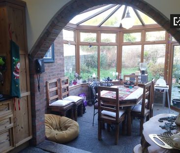 Double Bedroom for rent in 4-Bedroom House in Clontarf - Photo 4