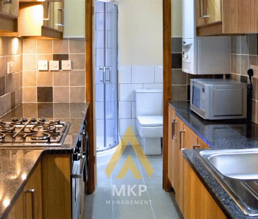 4 bedroom terraced house to rent - Photo 2