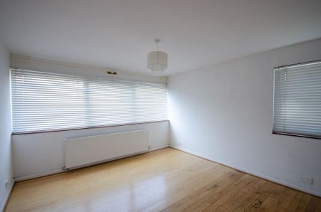 2 bedroom end of terrace house to rent - Photo 3