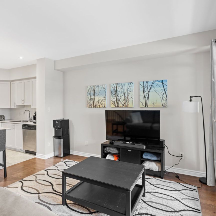 For Lease - 110 Stockholm Private, Blossom Park - Airport and Area, Ontario - Photo 1