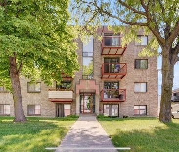 Au centre de Repentigny appartements 41/2 à Louer - Photo 4