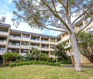 BIG, BOLD, PLUS ADDITIONAL STUDY & A LOCK-UP GARAGE! - Photo 6