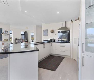 9 Hiria Crescent, Papamoa Beach - Photo 1