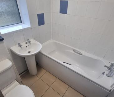 2 BED Maisonette To rent - Photo 4