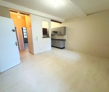 Location Appartement 3 pièces 52m² ROMANS SUR ISERE 26100 - Photo 4