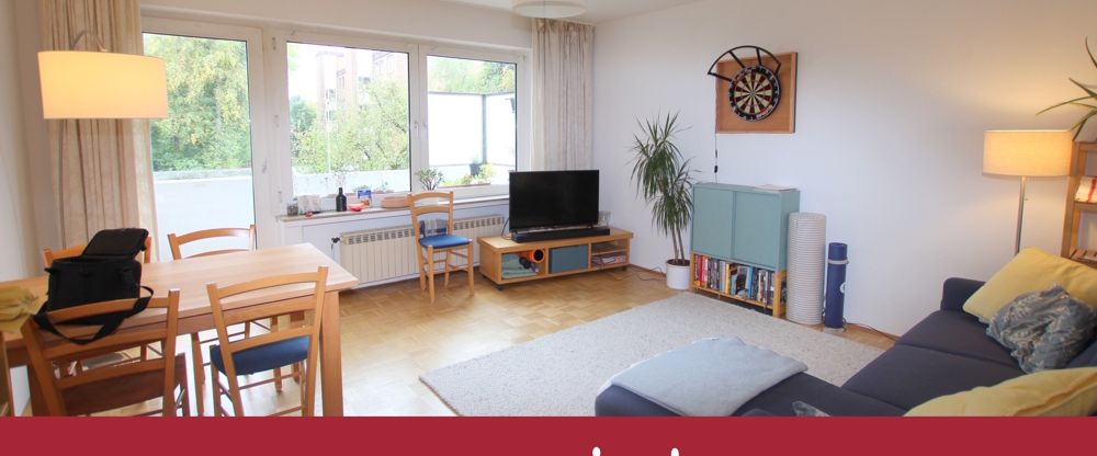 Gepflegte und großzügige 2-Zimmer-Wohnung im 1. Obergeschoss in ruhiger und gut angebundener Lage - Photo 1