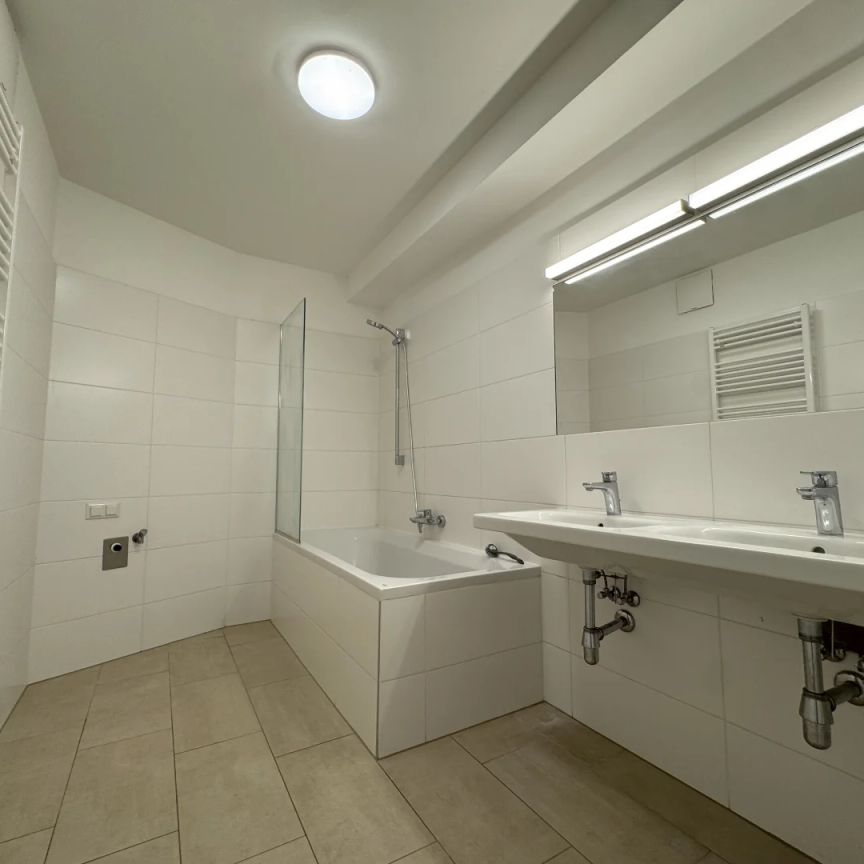 Sonnig Wohnen - 3-Zimmer in Hofruhelage - Grosszüger Balkon - Foto 1