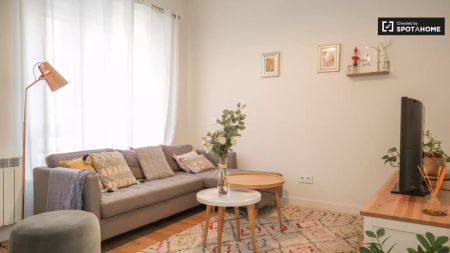 2-bedroom apartment for rent in Atocha - Photo 5