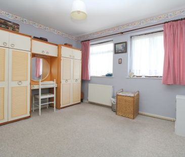 3 bedroom Detached bungalow to rent - Photo 4