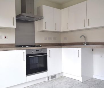 2 bedroom semi-detached house to rent - Photo 5