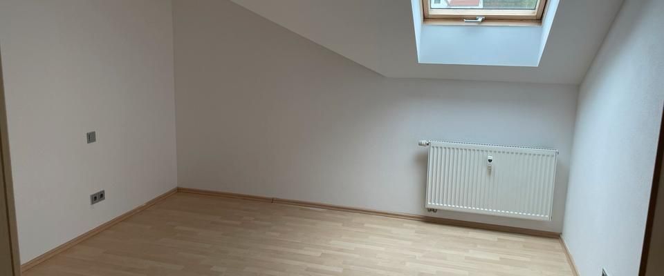 Wohnung DG, 70qm, 2Zi,Kü,Bad in ruhiger Lage - Foto 1
