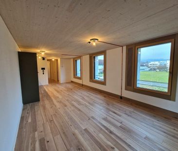 central and modern living - Photo 1