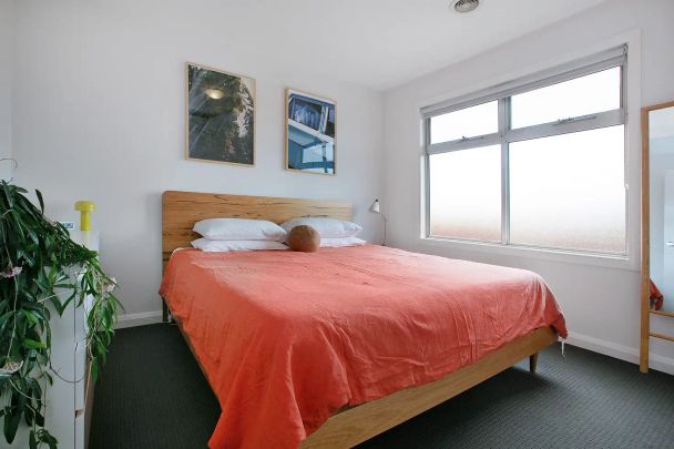 “Comfort And Style In A Prime Location!” - Photo 1