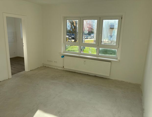 2-Zimmer-Wohnung sucht Nachmieter mit WBS // EG links - WBS erforderlich! - Foto 1