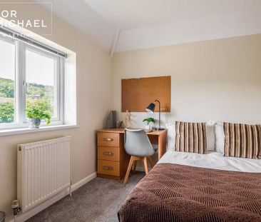 4 bedroom semi-detached house to rent - Photo 6