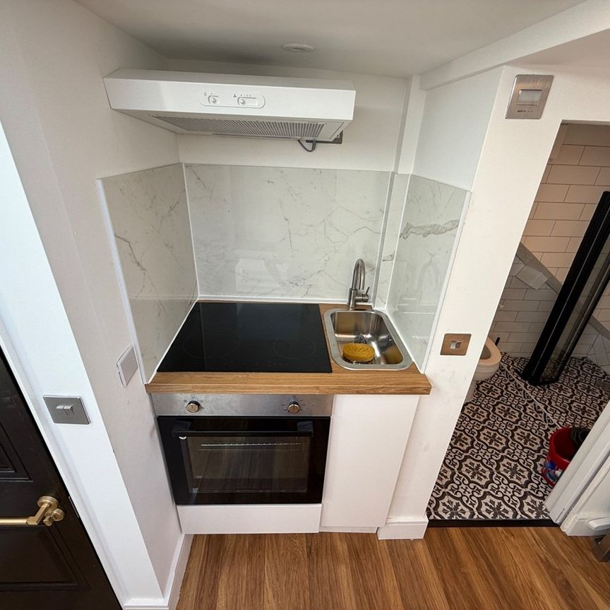 1 Bed Flat, Chapter Road, NW2 - Photo 1