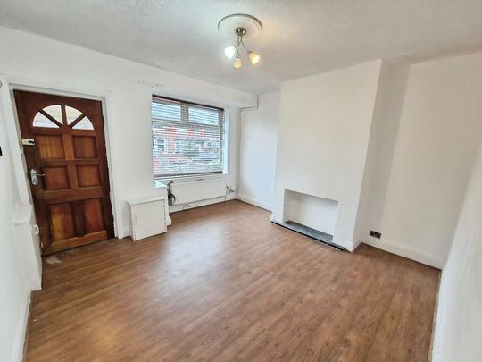 2 bedroom terraced house to rent - Photo 1