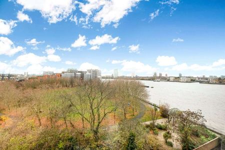 Beautifully presented 3 bedroom flat to rent in Canary Wharf. - Photo 5