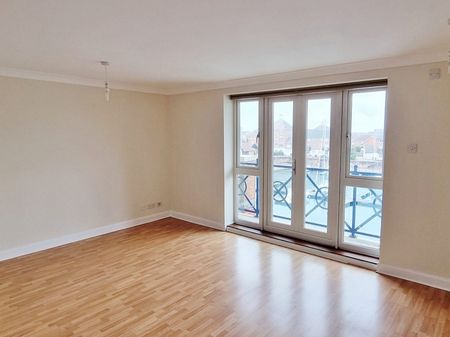 2 bedroom flat to rent The Piazza, Sovereign Harbour South - Photo 4