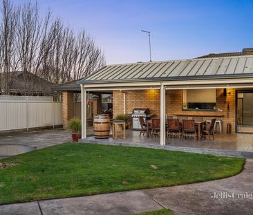 4 Caroline Street, Alfredton - Photo 1