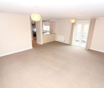2 bedroom flat to rent - Photo 2