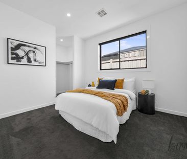 32 Highfield Drive, Mickleham, Vic 3064 - Photo 1