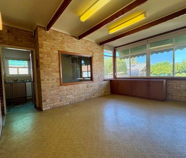 Spacious Family Home Opposite Reserve - Photo 2