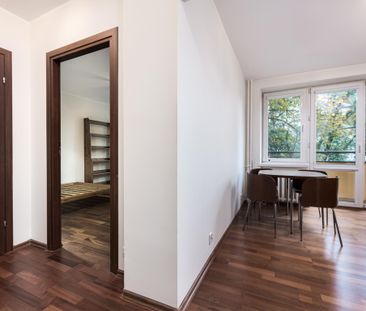 Warszawa, Mokotów, Służew, Aleja Niepodległości - Photo 6