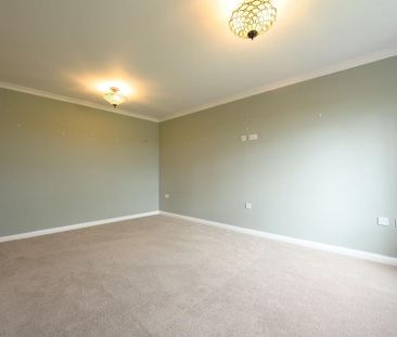 4 bedroom detached house to rent - Photo 1