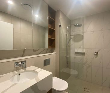 Modern Near-New Apartment | 2 Bedrooms + Study | Prime Rouse Hill L... - Photo 1