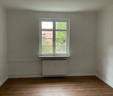 Großzügige 4-Zimmer-Wohnung in Oberesslingen! - Photo 1