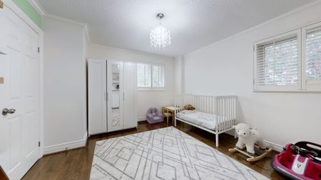 For Lease - 33 Beatty Crescent, Aurora, Ontario - Photo 4