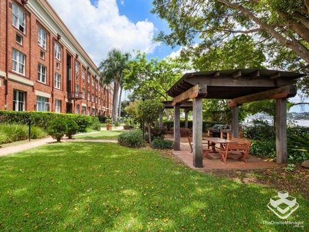 Woolstore Apartment at Teneriffe - Photo 3