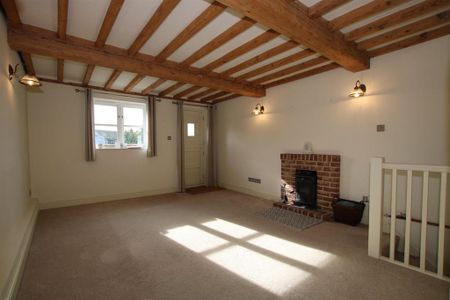 2 bedroom end of terrace house to rent - Photo 4