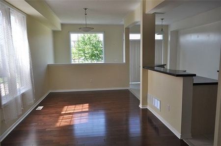 For Lease - 5016 Oscar Peterson Boulevard, Mississauga, Ontario - Photo 2