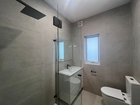 20 Preddys Road, Bexley NSW 2207 - House For Rent | Domain - Photo 2