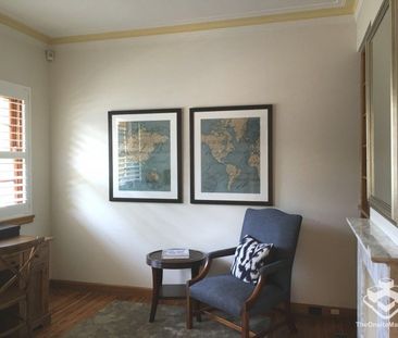 Beautiful Family Living and Entertaining - Photo 3