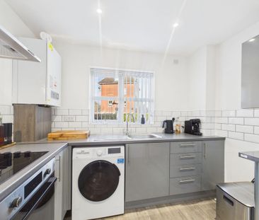 2 bedroom ground floor flat to rent - Photo 5