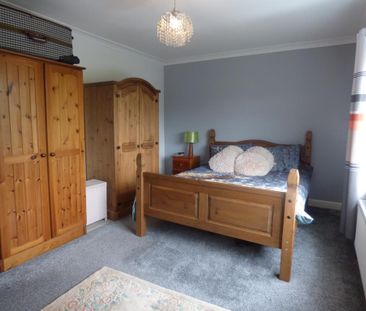 2 bedroom semi-detached house to rent - Photo 4