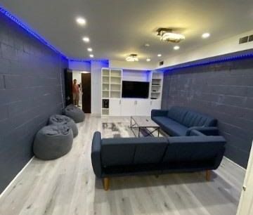 For Lease - 206 Carlton Street Unit# 104, Toronto, Ontario - Photo 1