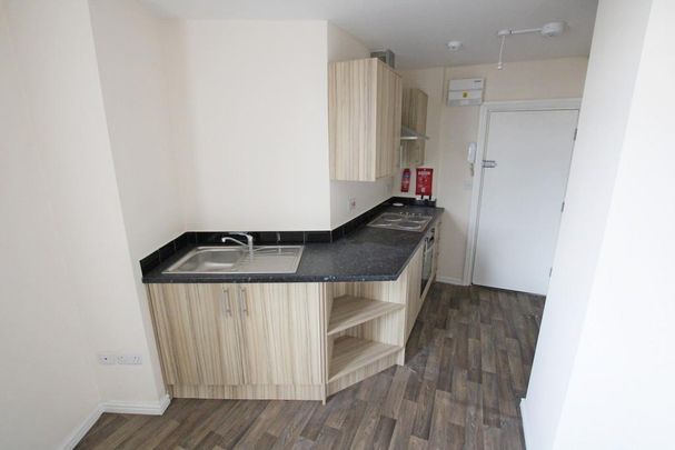 Studio to rent - Photo 1