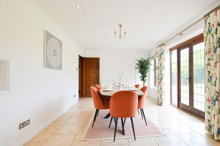 5 bed detached house to rent in Bookhurst Road, Cranleigh, GU6 - Photo 5