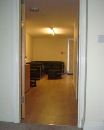 1 Bed Self contained - Student flat Fallowfield for Couple - Photo 4