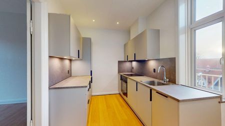 NYRENOVERET 2-værelses med altan og unik placering ved Frederikstorv - Photo 4