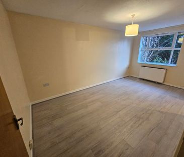 Dumbarton House, Bryn Y Mor Crescent, Swansea, SA1 4QX - Photo 4